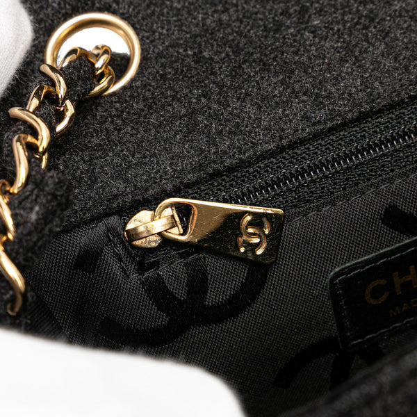 シャネル ワイルドステッチ ミニマトラッセ チェーン ショルダーバッグ グレー ウール レディース CHANEL 【中古】