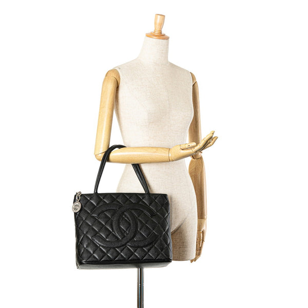 シャネル マトラッセ ココマーク 復刻トート ハンドバッグ トートバッグ ブラック キャビアスキン レディース CHANEL 【中古】