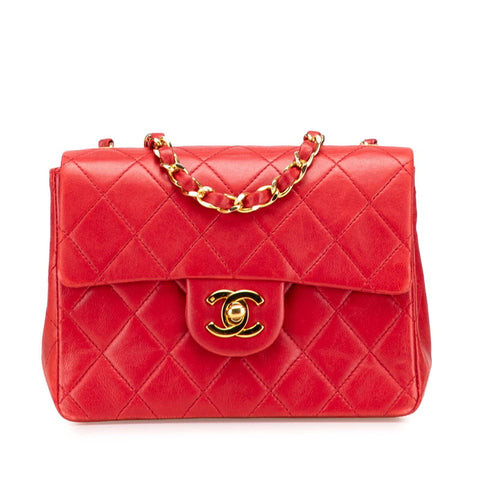 シャネル マトラッセ 17 ココマーク チェーン ショルダーバッグ レッド ラムスキン レディース CHANEL 【中古】