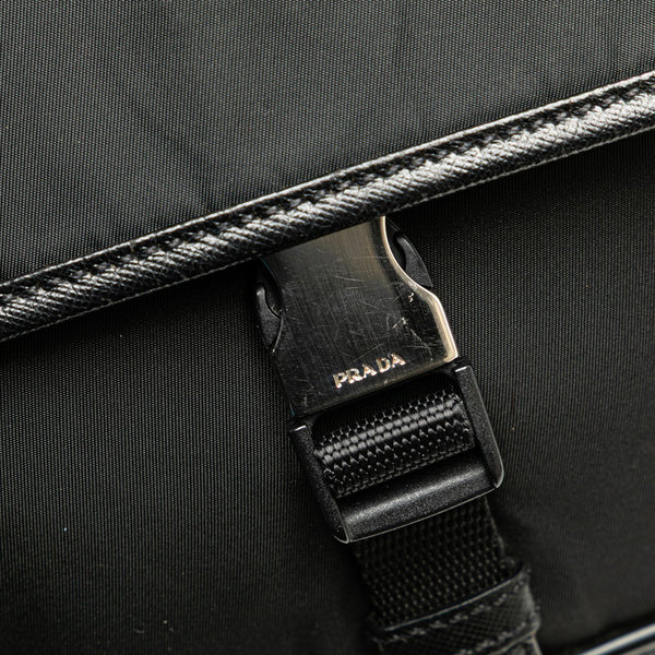 プラダ 三角ロゴプレート ショルダーバッグ メッセンジャーバッグ V167 ブラック ナイロン レザー レディース PRADA 【中古】
