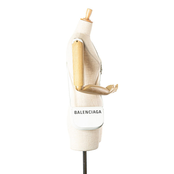 バレンシアガ ヴィル デイバッグ ショルダーバッグ 550639 ホワイト レザー レディース BALENCIAGA 【中古】