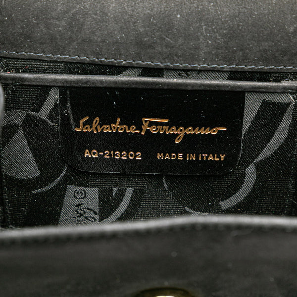 サルヴァトーレフェラガモ ヴァラリボン チェーン ショルダーバッグ ブラック スエード レディース Salvatore Ferragamo 【中古】