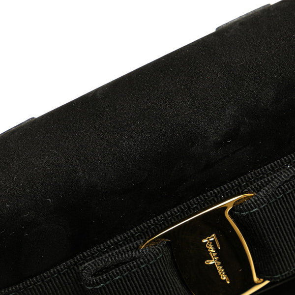 サルヴァトーレフェラガモ ヴァラリボン チェーン ショルダーバッグ ブラック スエード レディース Salvatore Ferragamo 【中古】