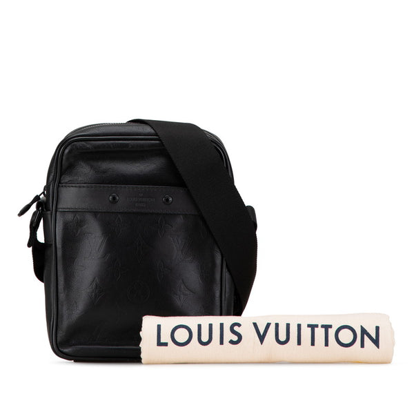 ルイ ヴィトン モノグラム シャドウ ダヌーブPM ショルダーバッグ M43681 ブラック レザー レディース LOUIS VUITTON 【中古】