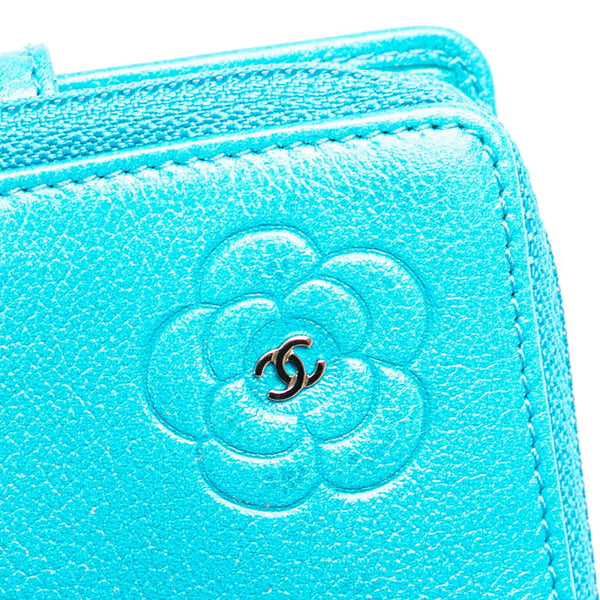 シャネル カメリア ココマーク 二つ折り財布 ライトブルー ラムスキン レディース CHANEL 【中古】