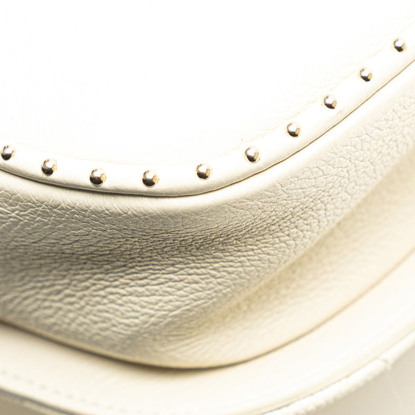 シャネル マトラッセ ココマーク スタッズ チェーン ショルダーバッグ ホワイト キャビアスキン レディース CHANEL 【中古】