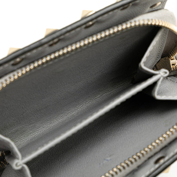 ヴァレンティノ ロックスタッズ ラウンドファスナー 二つ折り財布 グレー レザー レディース VALENTINO 【中古】