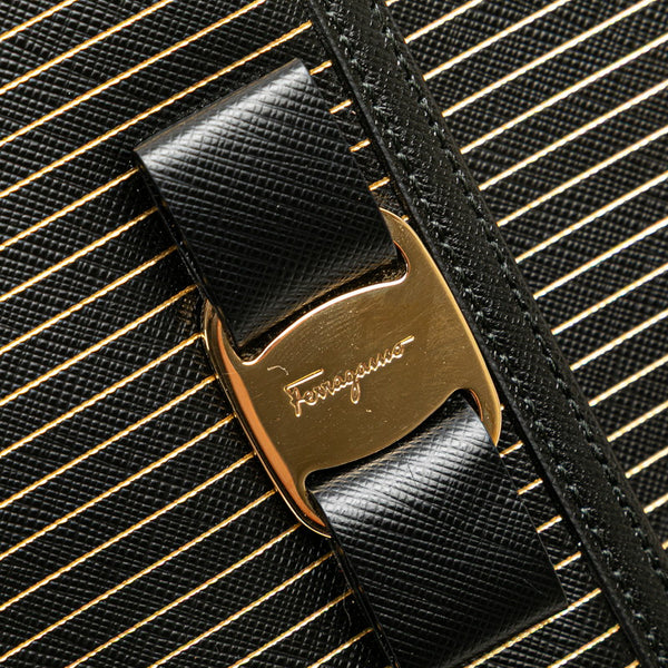 サルヴァトーレフェラガモ ヴァラ リボン ストライプ チェーン ショルダーバッグ ブラック ゴールド PVC レディース Salvatore Ferragamo 【中古】