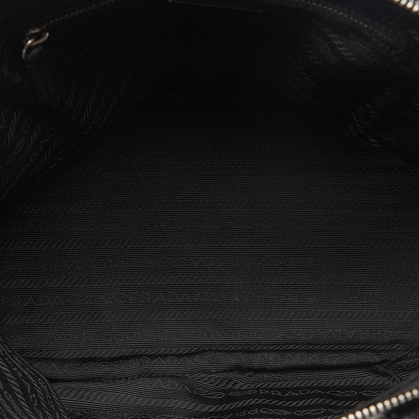 プラダ 三角ロゴプレート ハンドバッグ ブラック レザー レディース PRADA 【中古】