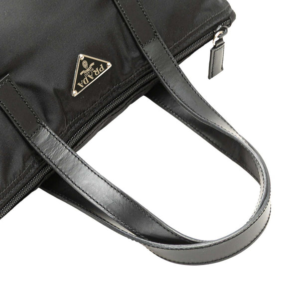 プラダ 三角ロゴプレート トートバッグ ハンドバッグ ブラック ナイロン レディース PRADA 【中古】