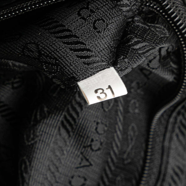 プラダ 三角ロゴプレート トートバッグ ハンドバッグ ブラック ナイロン レディース PRADA 【中古】