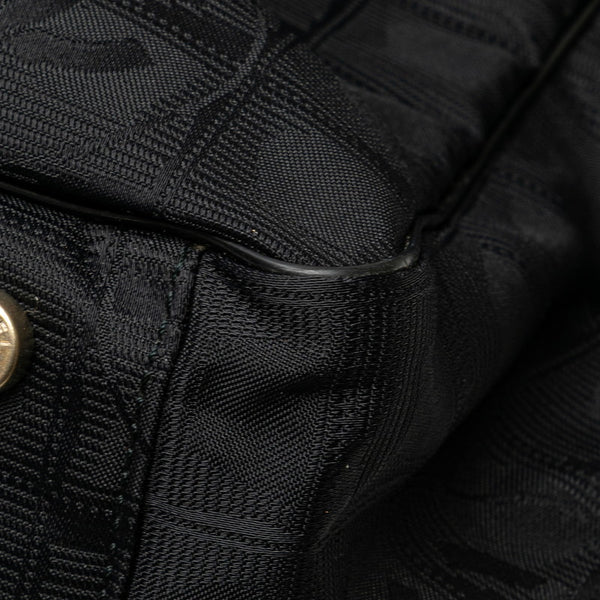 シャネル ニュートラベルライン トートGM ハンドバッグ トートバッグ ブラック ナイロン レザー レディース CHANEL 【中古】