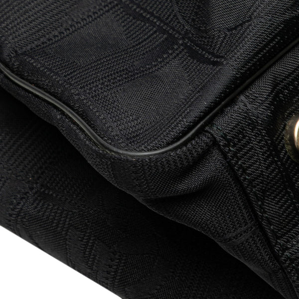 シャネル ニュートラベルライン トートGM ハンドバッグ トートバッグ ブラック ナイロン レザー レディース CHANEL 【中古】