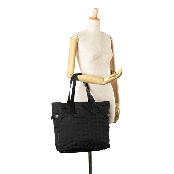 シャネル ニュートラベルライン トートGM ハンドバッグ トートバッグ ブラック ナイロン レザー レディース CHANEL 【中古】