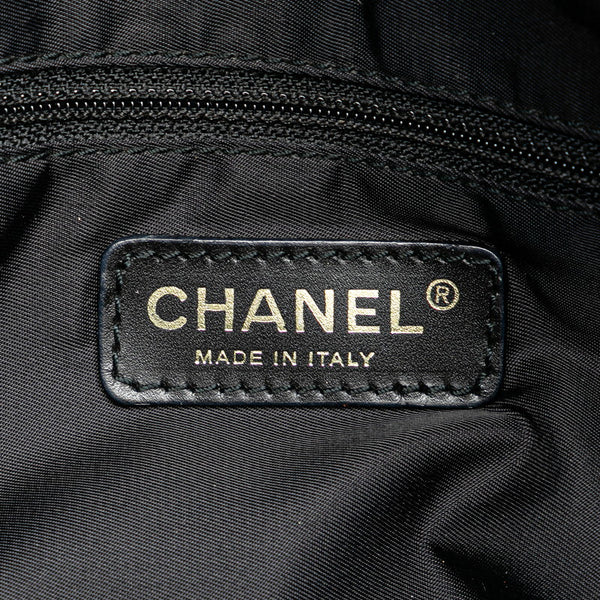 シャネル ニュートラベルライン トートGM ハンドバッグ トートバッグ ブラック ナイロン レザー レディース CHANEL 【中古】