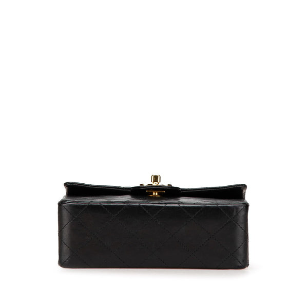 シャネル ミニマトラッセ ココマーク チェーン ショルダーバッグ ブラック ラムスキン レディース CHANEL 【中古】