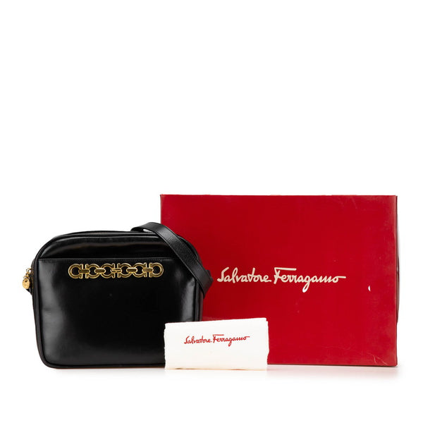 サルヴァトーレフェラガモ ガンチーニ 斜め掛け ショルダーバッグ  BA21 5195 ブラック レザー レディース Salvatore Ferragamo 【中古】
