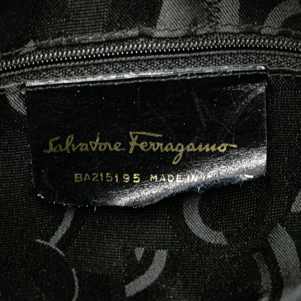 サルヴァトーレフェラガモ ガンチーニ 斜め掛け ショルダーバッグ  BA21 5195 ブラック レザー レディース Salvatore Ferragamo 【中古】