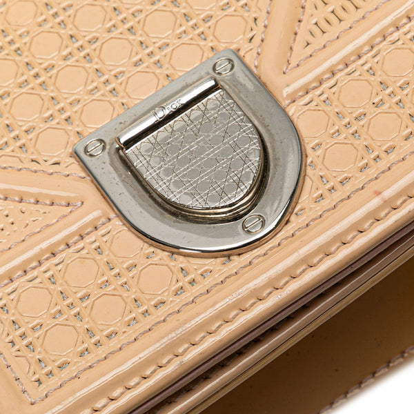ディオール ディオラマ ミニチェーンショルダーバッグ ベージュ パテントレザー レディース Dior 【中古】