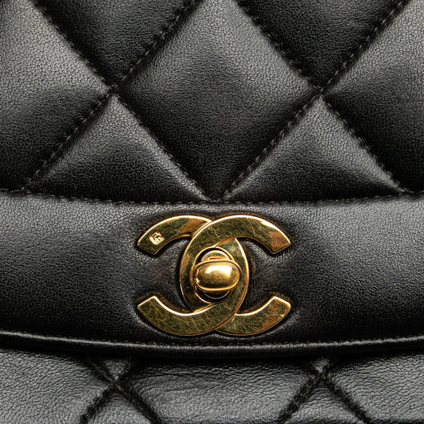 シャネル ダイアナ25 ココマーク チェーン ショルダーバッグ ブラック ラムスキン レディース CHANEL 【中古】
