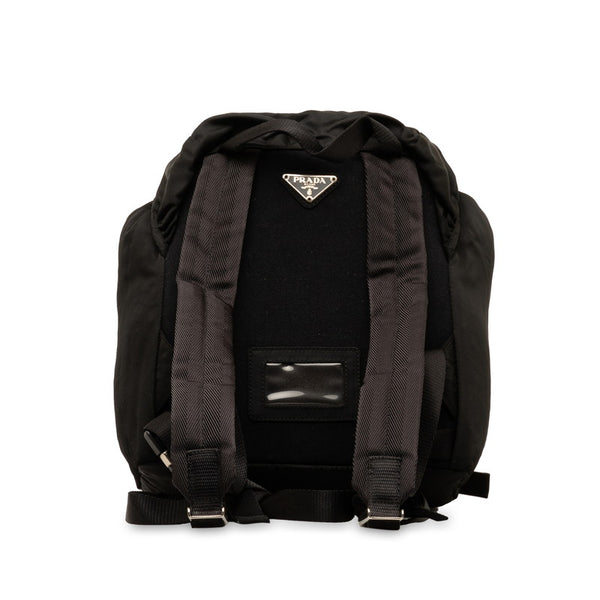 プラダ 三角ロゴプレート リュック バックパック ブラック ナイロン レディース PRADA 【中古】