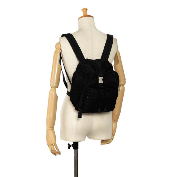 プラダ 三角ロゴプレート リュック バックパック ブラック ナイロン レディース PRADA 【中古】