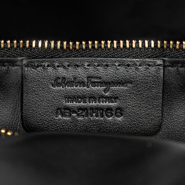 サルヴァトーレフェラガモ ガンチーニ チェーン ショルダーバッグ ブラック レザー レディース Salvatore Ferragamo 【中古】