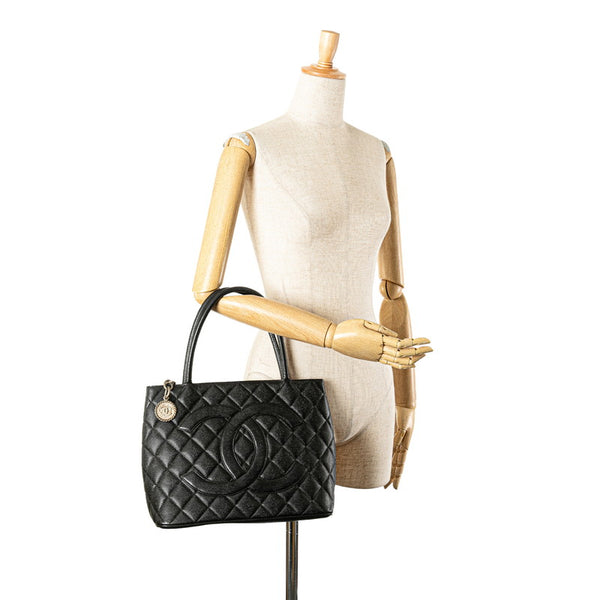 シャネル ココマーク マトラッセ 復刻トート トートバッグ ブラック キャビアスキン レディース CHANEL 【中古】