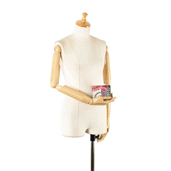 サルヴァトーレフェラガモ ガンチーニ 花 フラワー モチーフ 二つ折り財布 ベージュ レッド マルチカラー レザー レディース Salvatore Ferragamo 【中古】