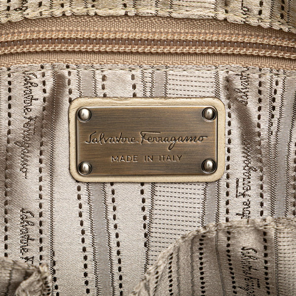 サルヴァトーレフェラガモ ガンチーニ ハンドバッグ AU-21 B380 ホワイト レザー レディース Salvatore Ferragamo 【中古】