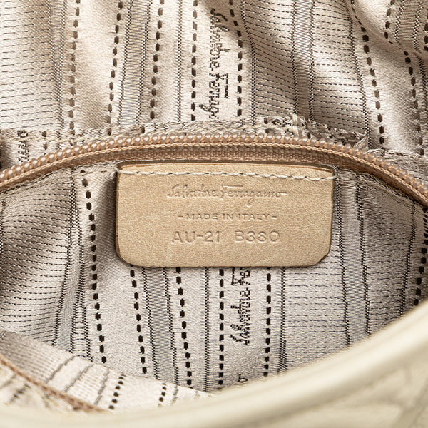 サルヴァトーレフェラガモ ガンチーニ ハンドバッグ AU-21 B380 ホワイト レザー レディース Salvatore Ferragamo 【中古】