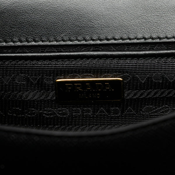 プラダ チェーン 斜め掛け ショルダーバッグ ブラック サフィアーノレザー レディース PRADA 【中古】