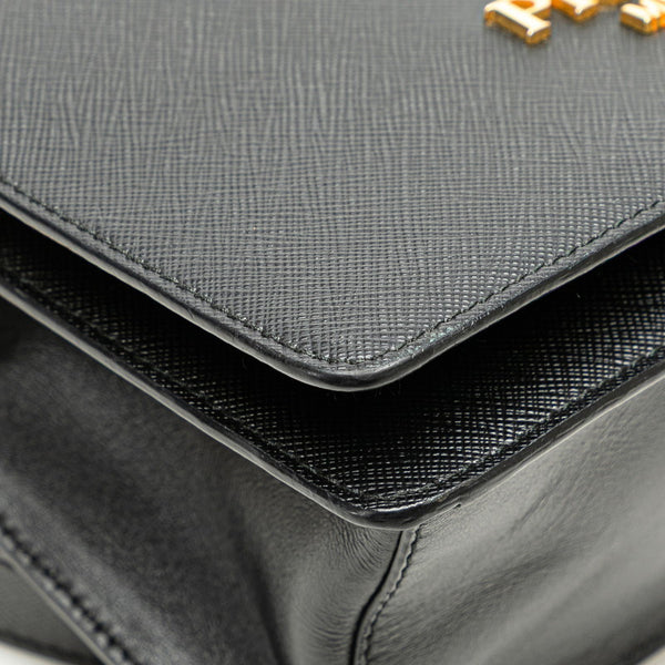 プラダ チェーン 斜め掛け ショルダーバッグ ブラック サフィアーノレザー レディース PRADA 【中古】
