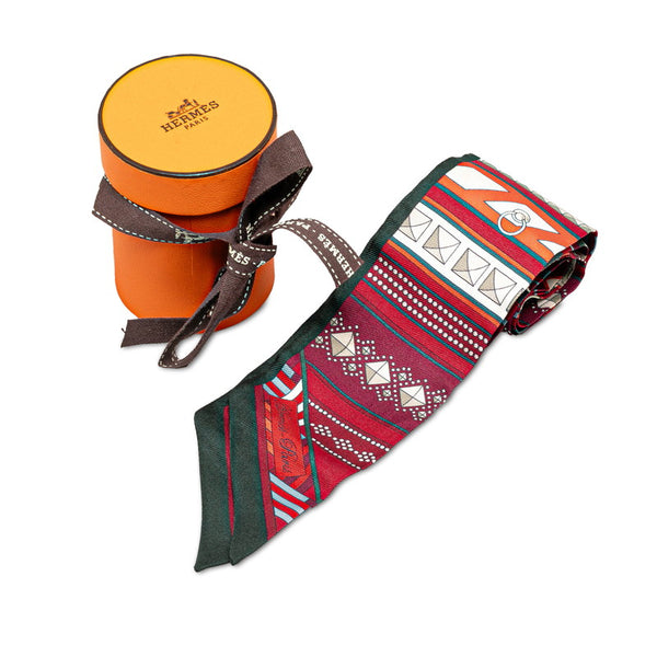 エルメス ツイリー COLLIERS DE CHIENS コリエ ド シアン スカーフ レッド マルチカラー シルク レディース HERMES 【中古】
