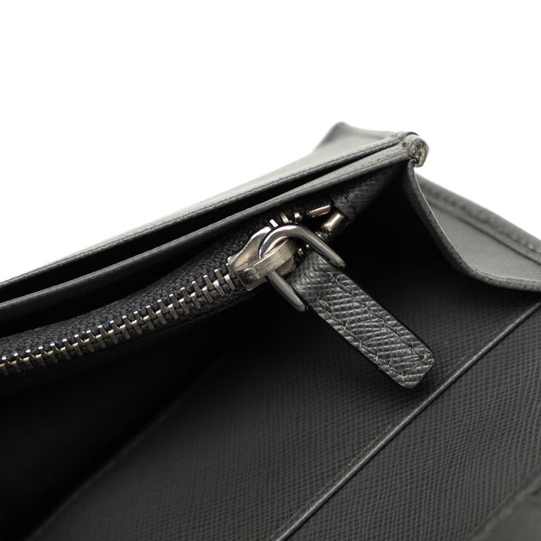 プラダ サフィアーノ ロゴ 二つ折り長財布 グレー レザー レディース PRADA 【中古】