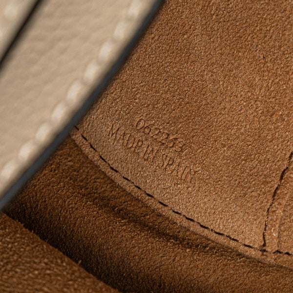 ロエベ アナグラム ゲートバッグ ミニ 斜め掛け ショルダーバッグ グレージュ ベージュ レザー レディース LOEWE 【中古】