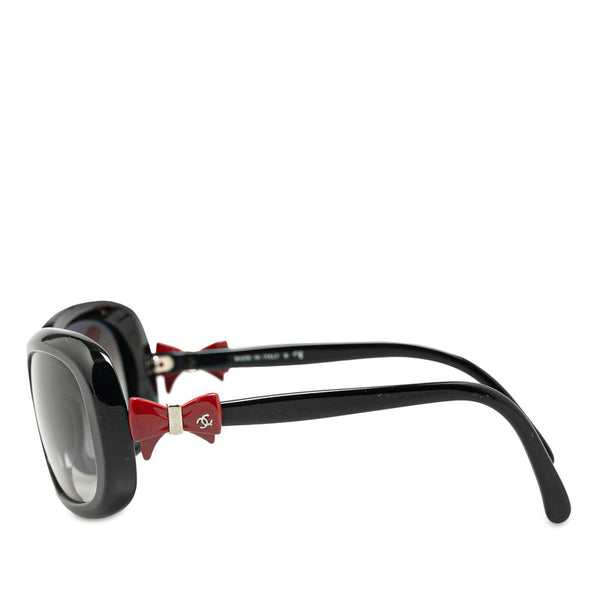 シャネル ココマーク リボンモチーフ サングラス 5170-A c.1231/8G ブラック レッド プラスチック レディース CHANEL 【中古】