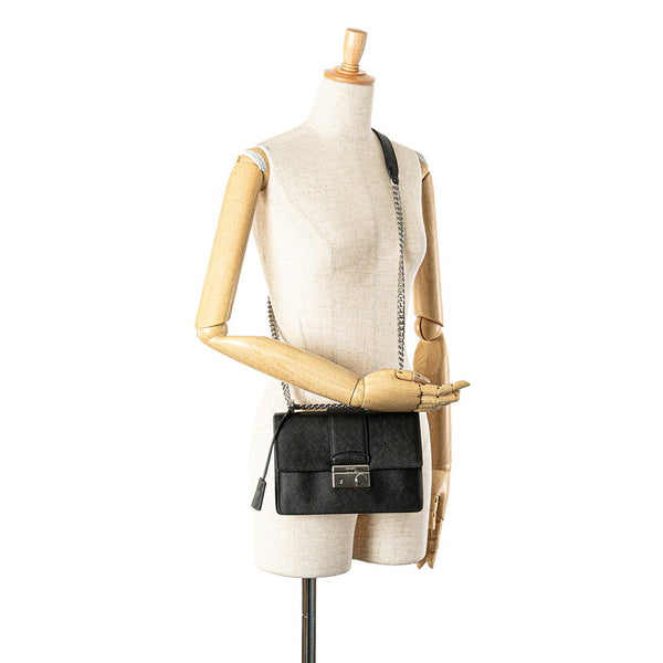 プラダ サフィアーノ チェーン ショルダーバッグ ブラック レザー レディース PRADA 【中古】
