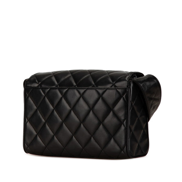 シャネル マトラッセ ココマーク ショルダーバッグ ブラック ラムスキン レディース CHANEL 【中古】