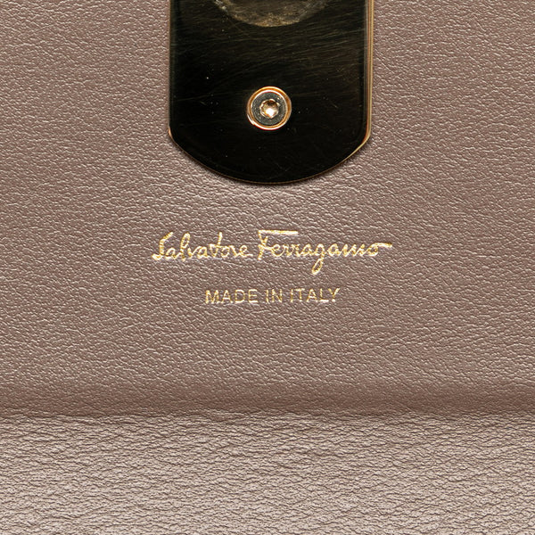 サルヴァトーレフェラガモ ガンチーニ 長財布 グレー ゴールド レザー レディース Salvatore Ferragamo 【中古】