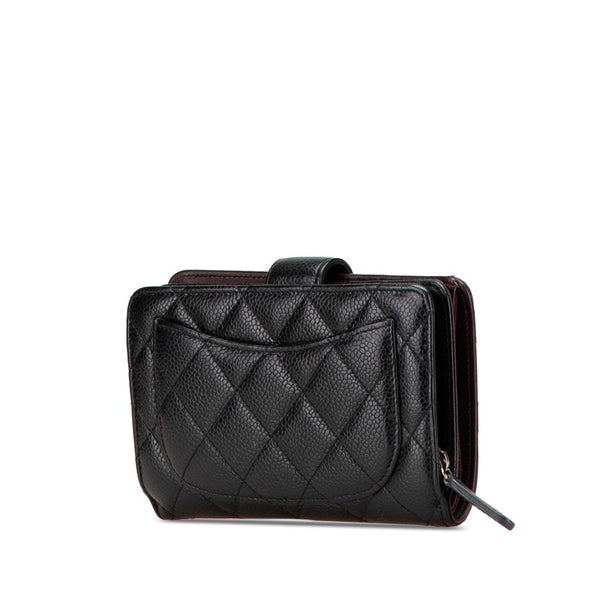シャネル マトラッセ ココマーク シルバー金具 二つ折り財布 ブラック キャビアスキン レディース CHANEL 【中古】