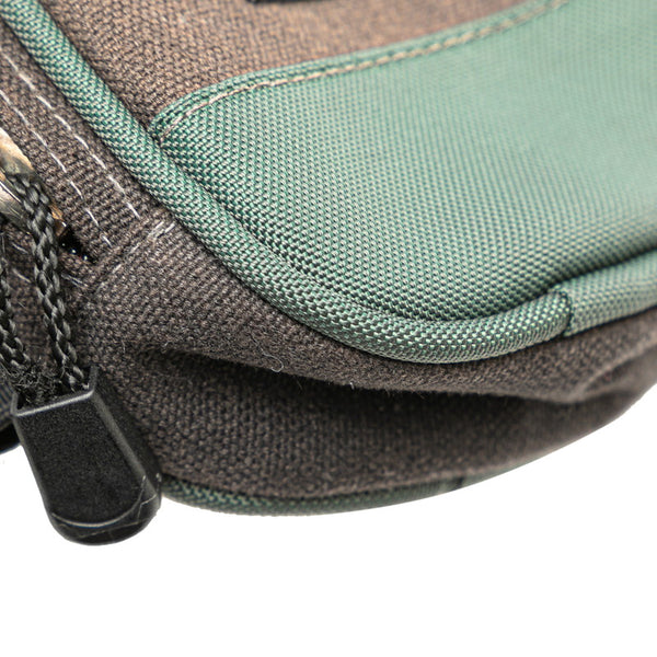 シャネル スポーツライン ココマーク アームポーチ  ブラック グリーン キャンバス レディース CHANEL 【中古】