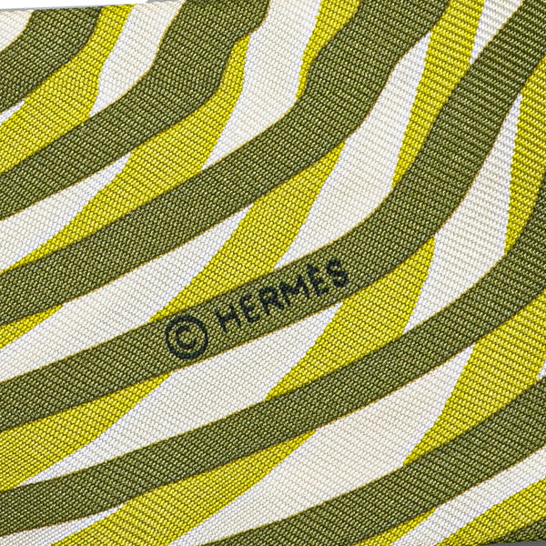 エルメス ツイリー ONDE DE CHIC 洗練の波 スカーフ グリーン シルク レディース HERMES 【中古】