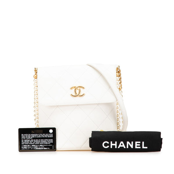 シャネル マトラッセ ココマーク チェーン ショルダーバッグ ホワイト レザー フェイクパール レディース CHANEL 【中古】