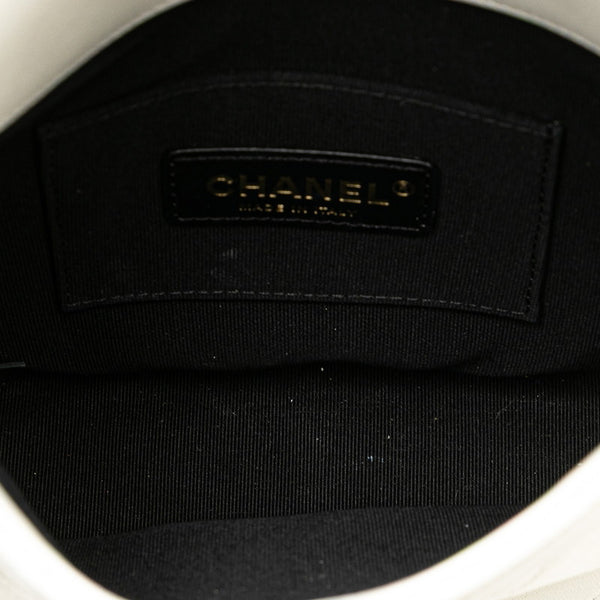 シャネル マトラッセ ココマーク チェーン ショルダーバッグ ホワイト レザー フェイクパール レディース CHANEL 【中古】