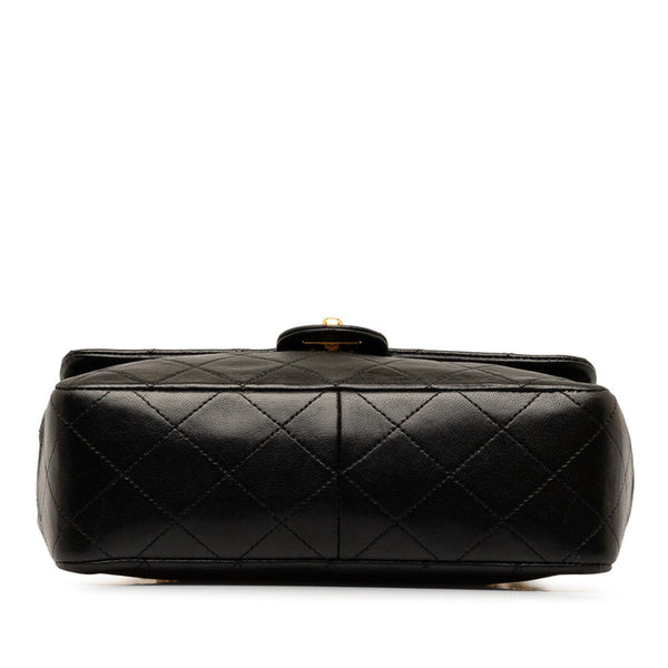 シャネル ミニマトラッセ ココマーク 斜め掛け チェーン ショルダーバッグ ブラック ラムスキン レディース CHANEL 【中古】