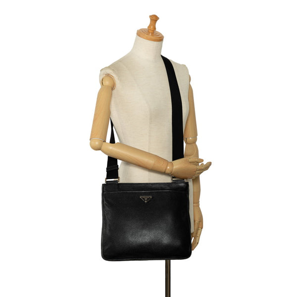 プラダ 三角ロゴプレート 斜め掛け ショルダーバッグ ブラック レザー レディース PRADA 【中古】