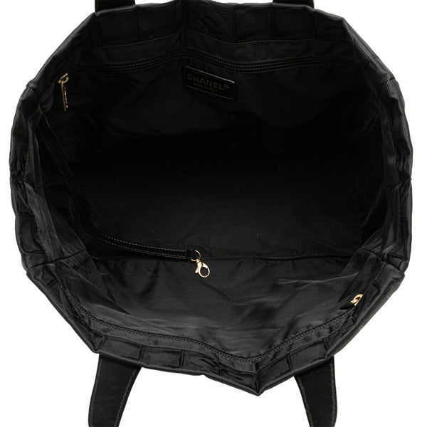 シャネル ニュートラベルライン トートMM トートバッグ ブラック ナイロン レザー レディース CHANEL 【中古】
