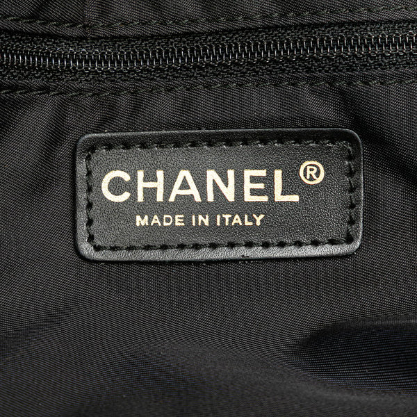 シャネル ニュートラベルライン トートMM トートバッグ ブラック ナイロン レザー レディース CHANEL 【中古】