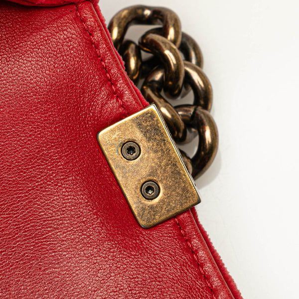 シャネル マトラッセ ボーイシャネル ココマーク チェーン ショルダーバッグ レッド グリーン ベロア レザー レディース CHANEL 【中古】